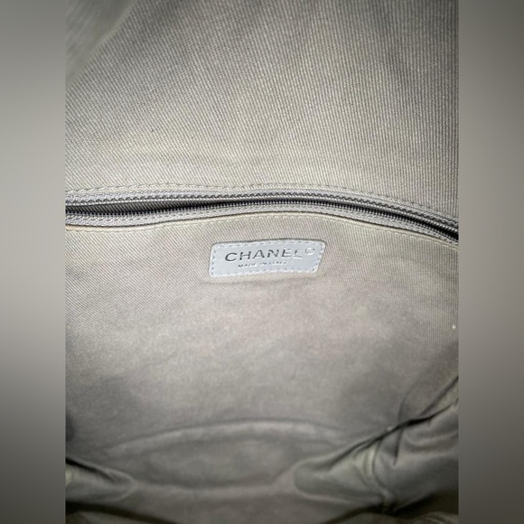 Chanel Graffiti Canvas Backpack “31 Rue Cambon” – Rare Runway, Multicolor Cord - Picture 8 of 12